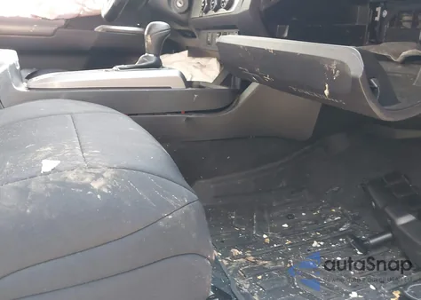 2018 Toyota Tacoma Sr5 V6 z USA, uszkodzony, nr VIN 3TMAZ5CN6JM069319